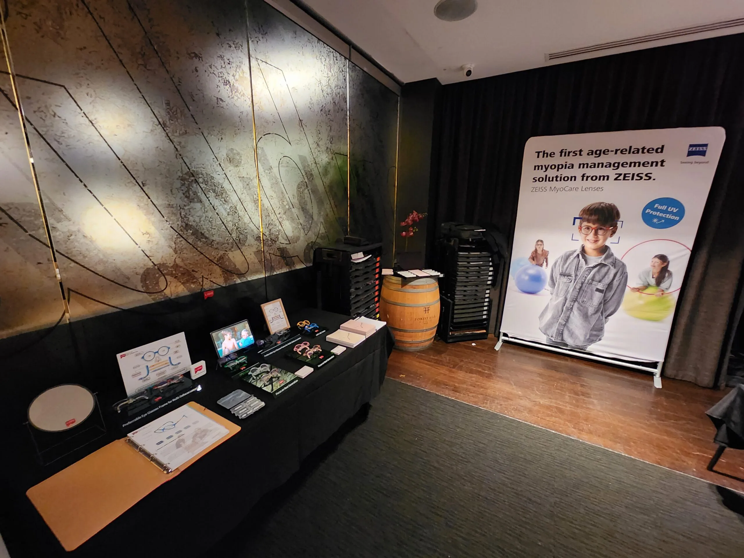 Lipo eyeglasses and myocare